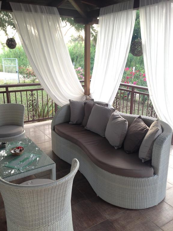 Villa Niki เนโอสมาร์มาราส ภายนอก รูปภาพ